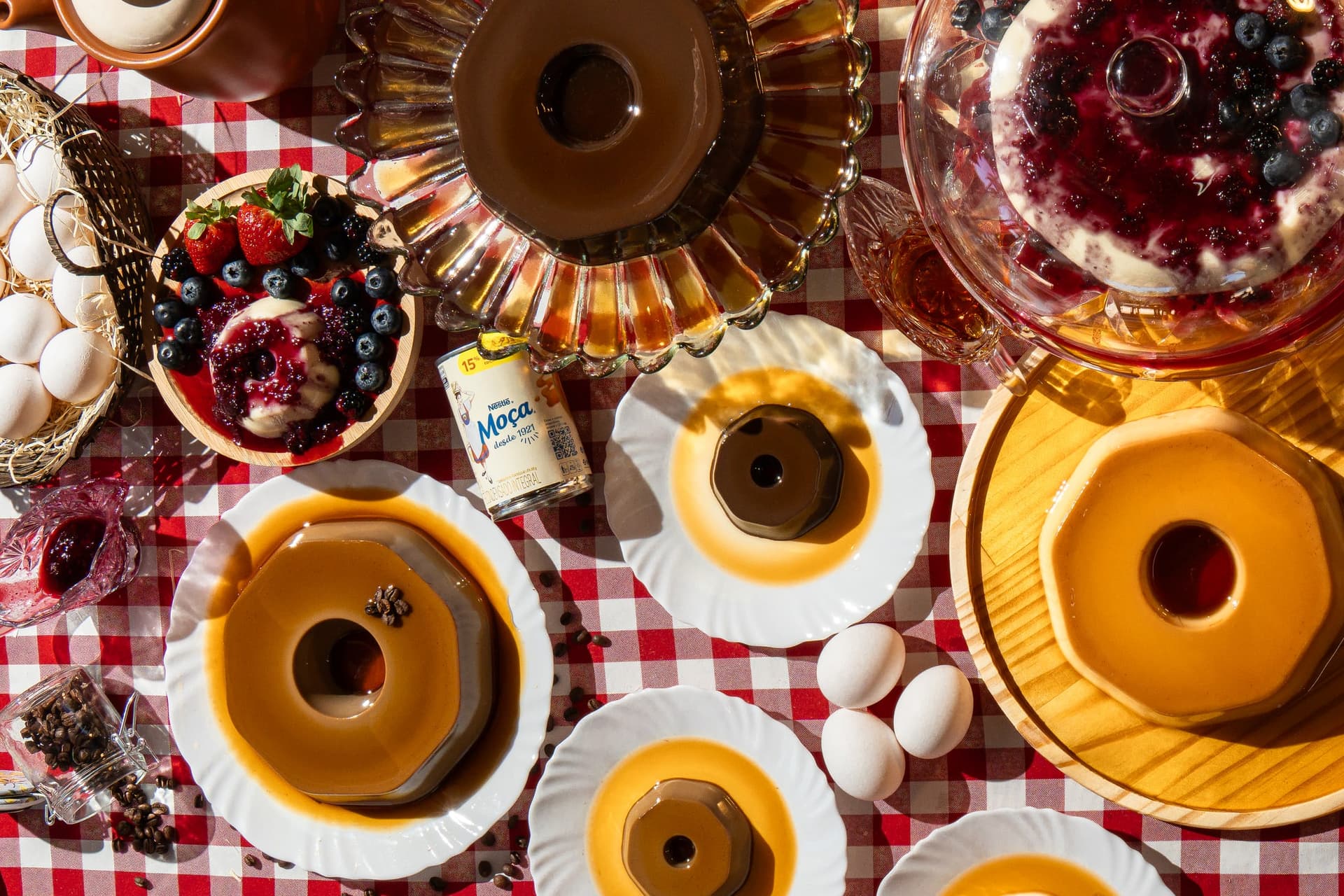 Pudim artesanal com calda de caramelo